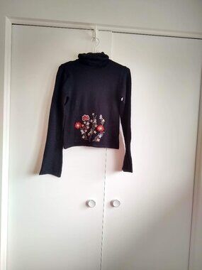 vintage 90s floral embroidered turtleneck sweater